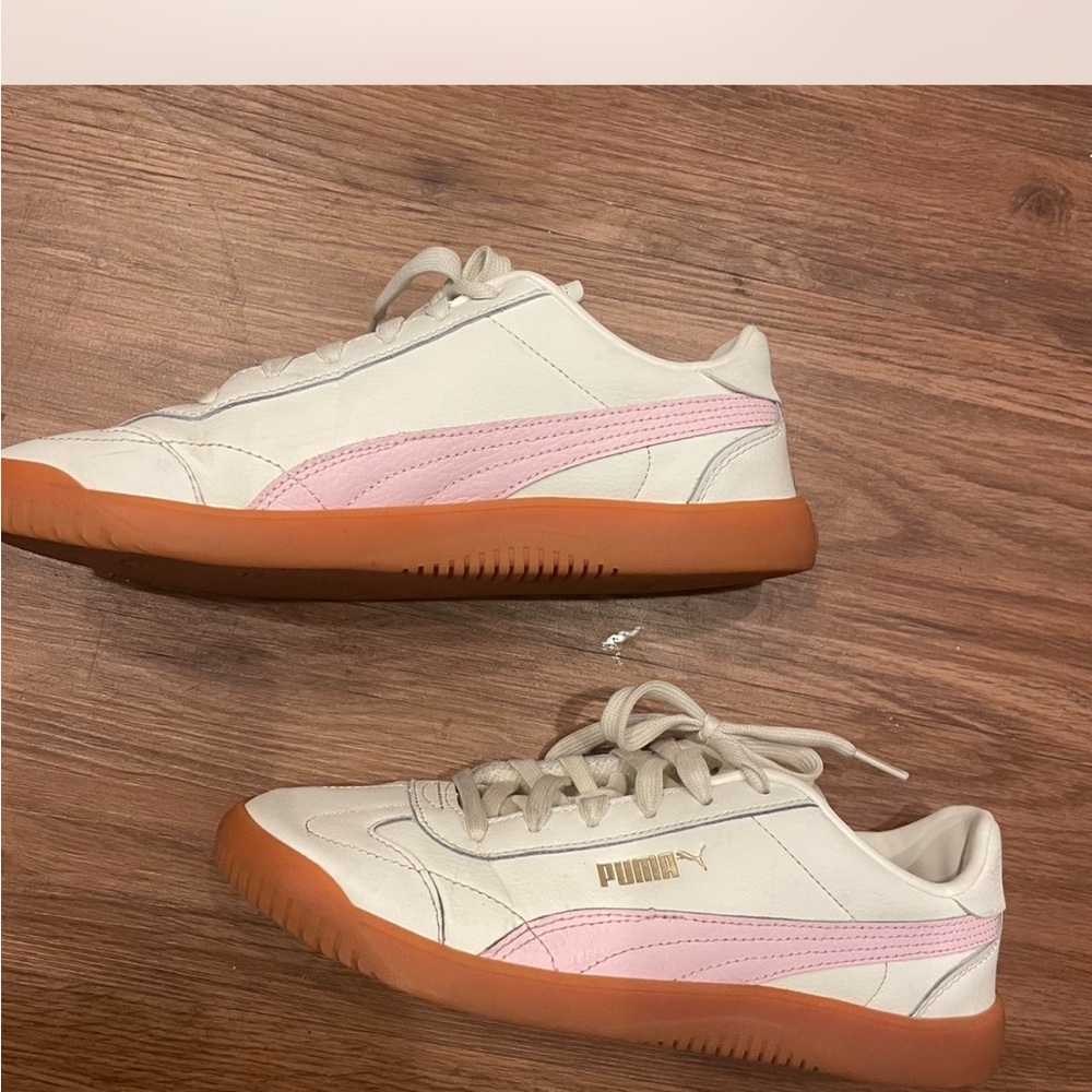 Puma Cream and Pink Casual Sneakers